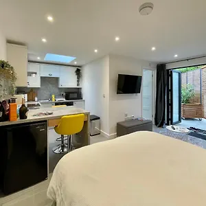 Tiny Home, Boscombe Manor , Bournemouth United Kingdom